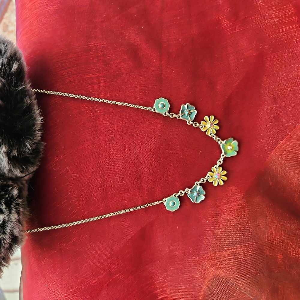 Antique Flower necklace